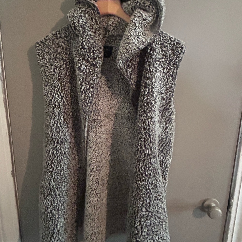 Love Tree Gray Faux-Sherpa Hooded Vest